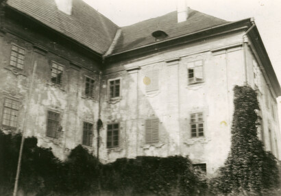 Nádvoří 1950